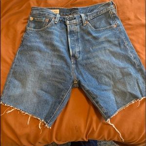 mid length levi’s jean shorts